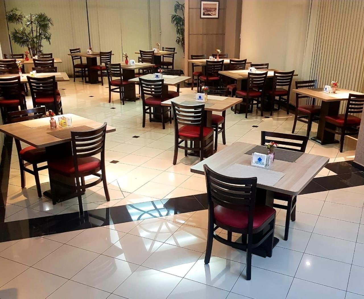 Hotel Cristal Rio Claro Bagian luar foto